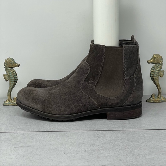 UGG Other - UGG Clyne Men’s Brown Suede Leather Chelsea Distressed Boots 1005447 Size 11.5